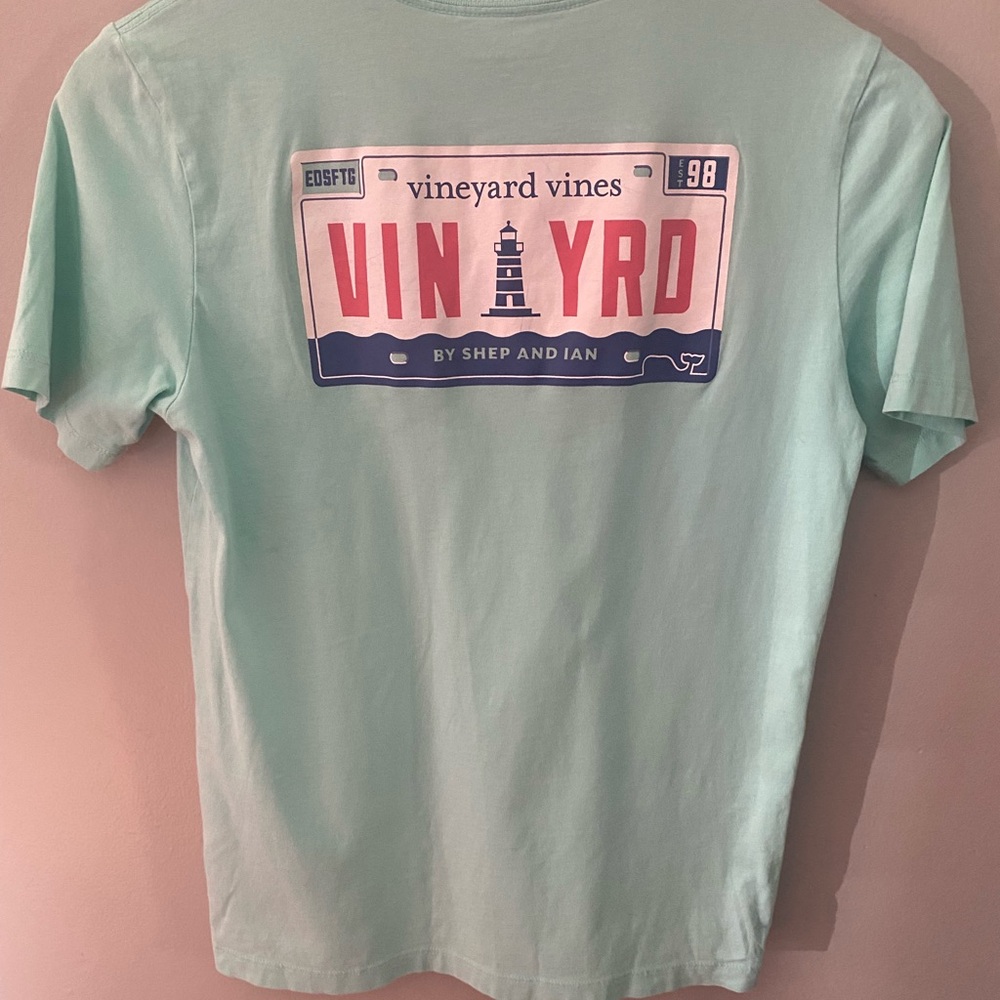 Vineyard Vines Mint Green Youth  Shirt license plate graphic sz M‎